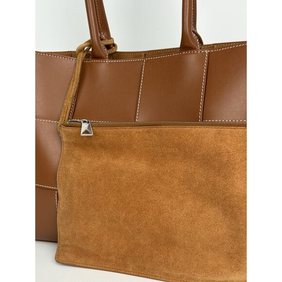 Bottega Veneta Nappa Maxi Intrecciato Men’s Arco Tote in Wood - Picture 16 of 16